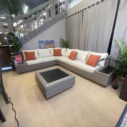Salena Beige & Gray Patio Sectional w/ Cocktail Table / 5pc Set