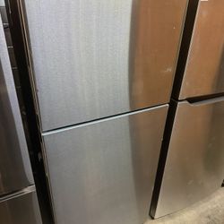 New Samsung - 18 cu. ft. Top Freezer Refrigerator with Ice Maker RT70F18LASR