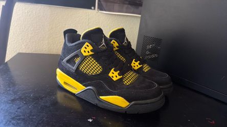 Yellow thunders size 5 in youth