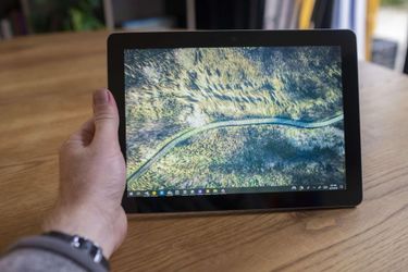 💻 Microsoft Surface Go | 8GB RAM | Windows 10 | Touchscreen