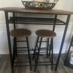 Table Top / Bar Top With Stools