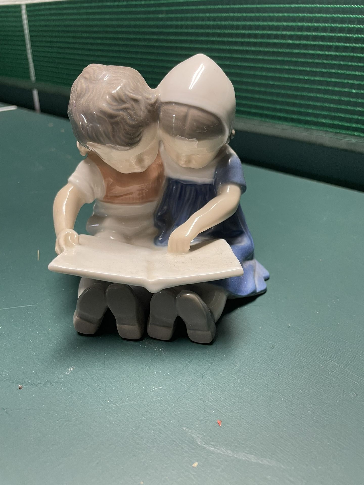 Vintage B&G Bing And Grondahl Children Reading A Book Figurine numbered