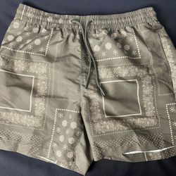 Forever 21 Men's L Swim Shorts Trunks Green Bandana Paisley Drawstring Shorts 
