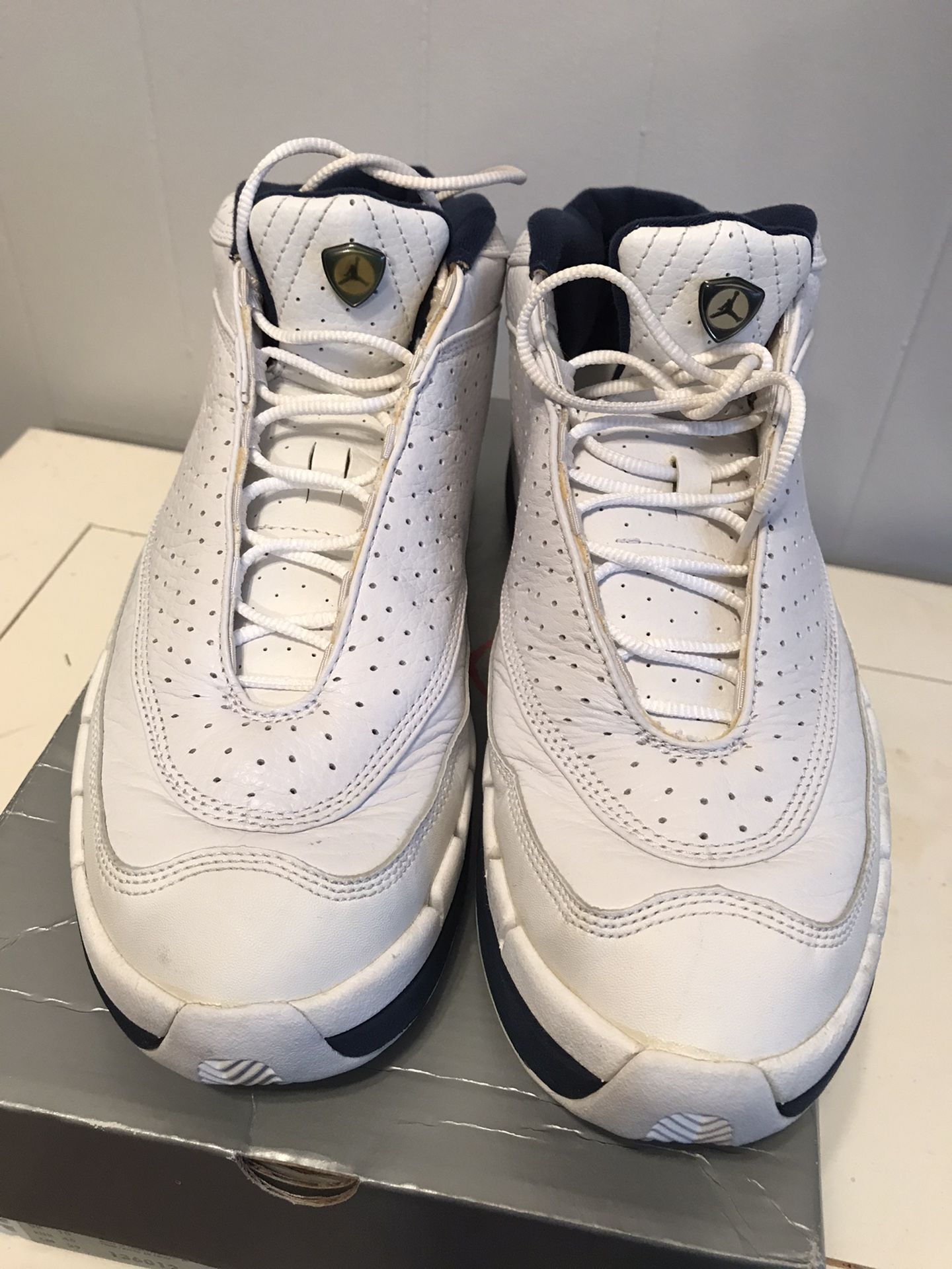 Vintage Jordan Lite & Box Sneakers