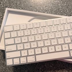 Apple Magic Keyboard 