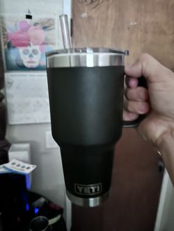 Yeti 30 OZ TRAVEL MUG WITH STRONGHOLD™ LID