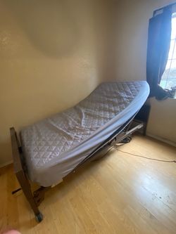 Electric Adjustable Hospital Bed with Mattress