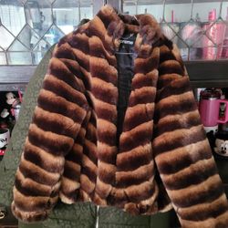 Supreme Faux Fur   Jacket Brown  Size S. / L unisex Welll Taken Care Of 