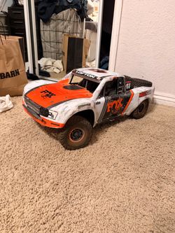 Traxxas UDR