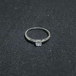 Sterling Silver - Solitaire Ring CZ