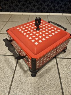 Casserole Dish Holder