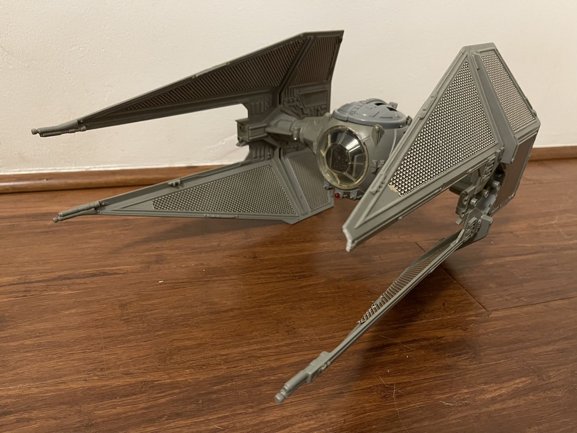Vintage 1983 Star Wars TIE Interceptor Vehicle