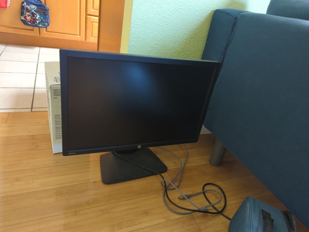 Hp 24 Inches Computer LCD Screen For Sale $20