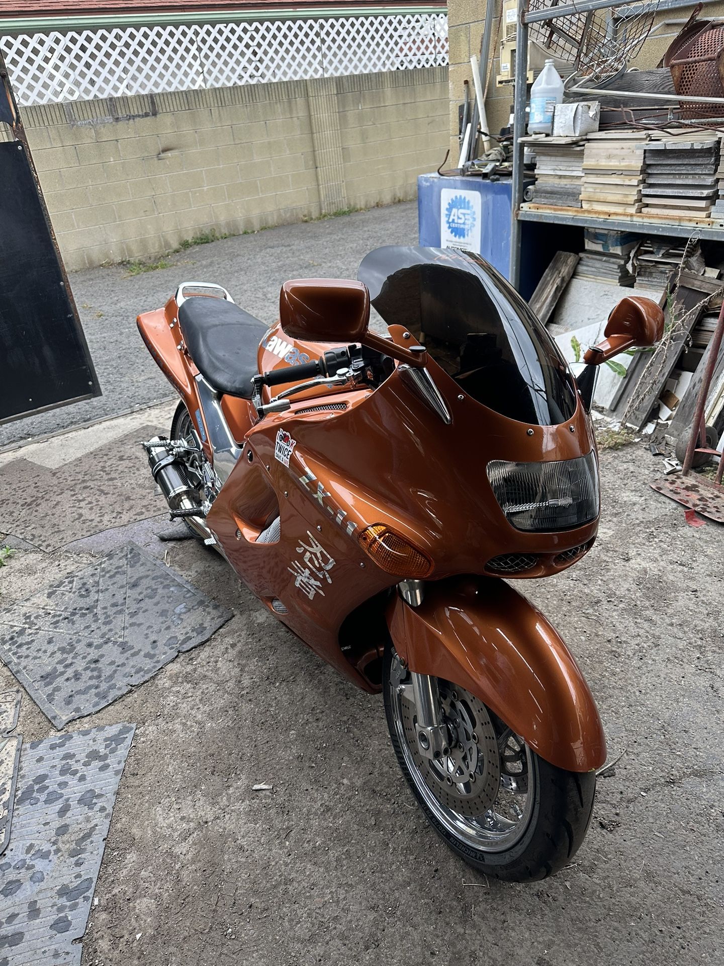 97 Zx11