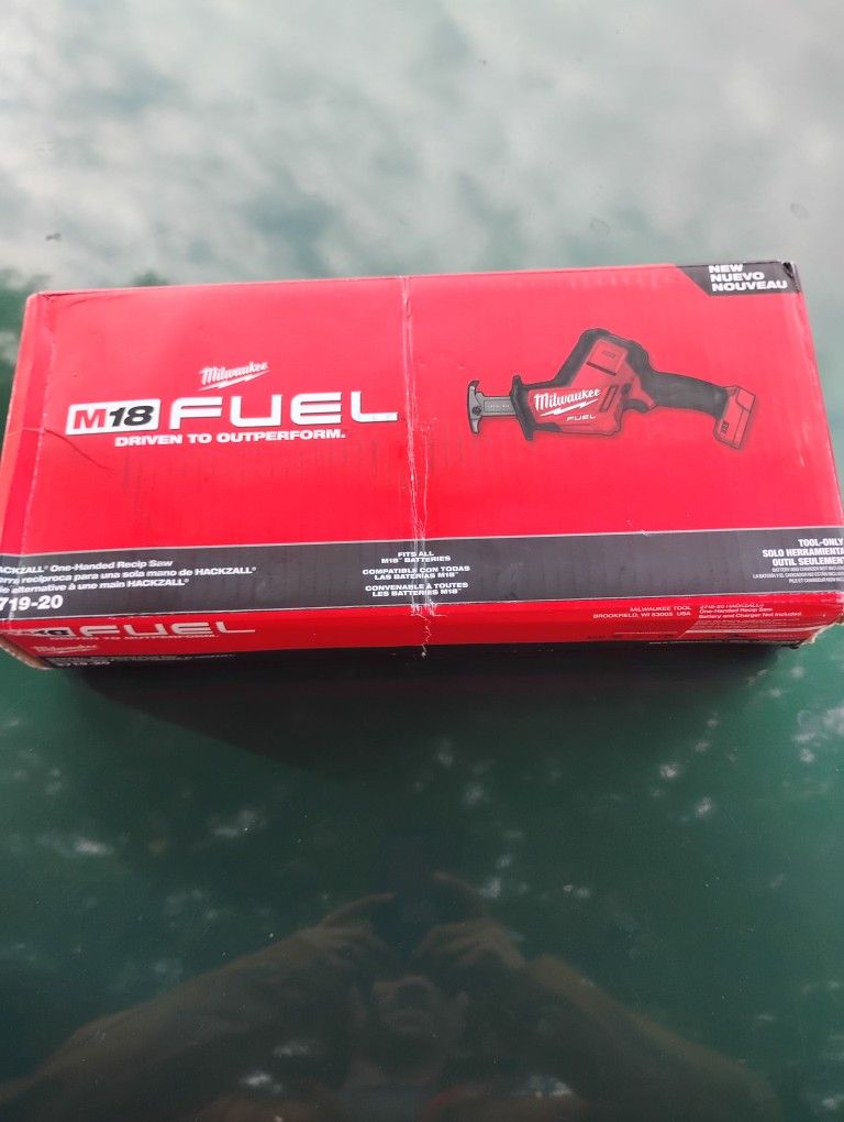Milwaukee M18 Fuel Hackzall One Handed Sawzall
