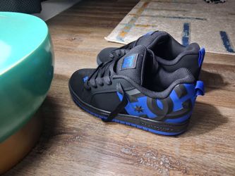 Dcshoes size 6 'Courtgraffik'