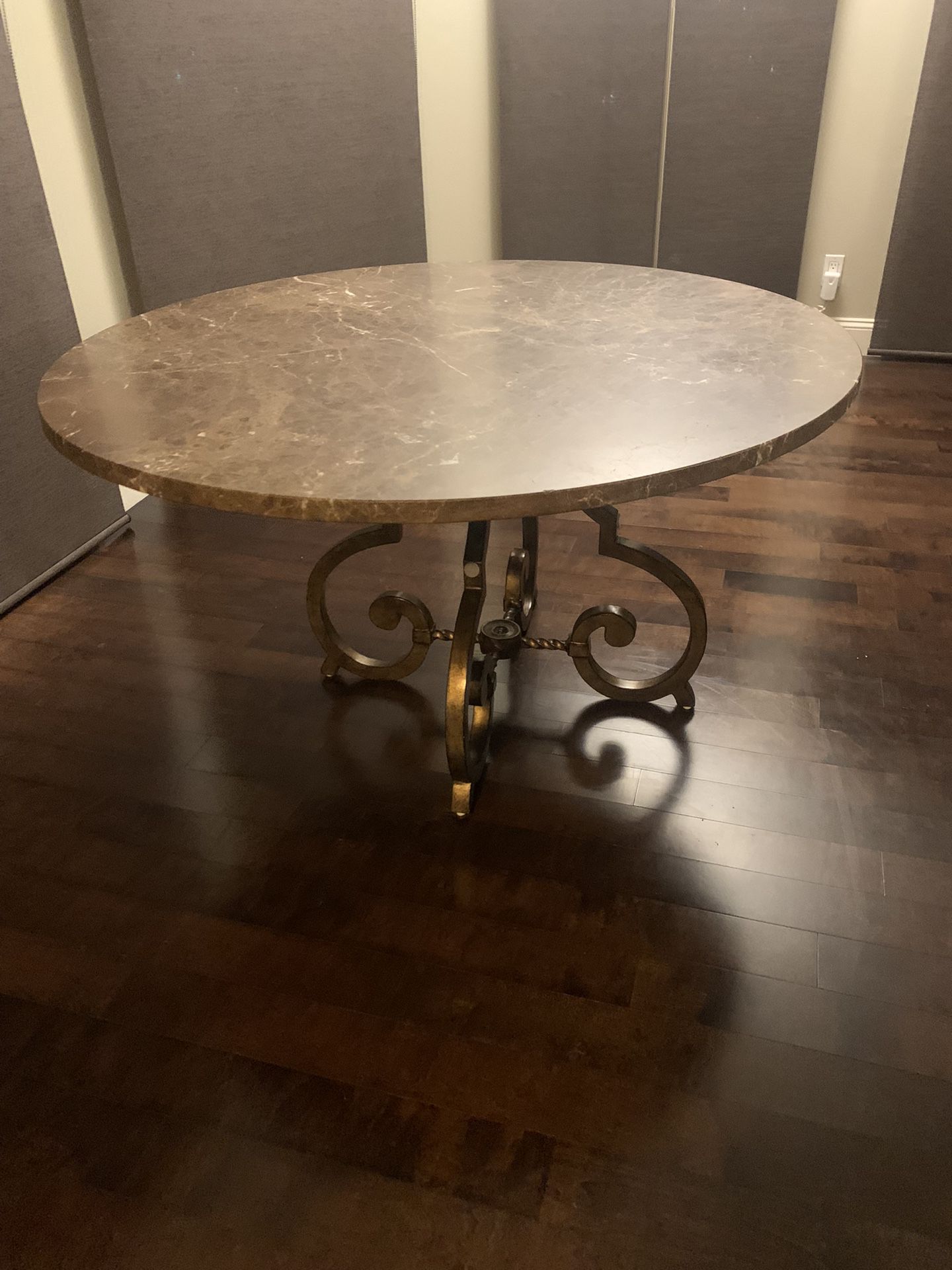 Dining Table Round 50 “