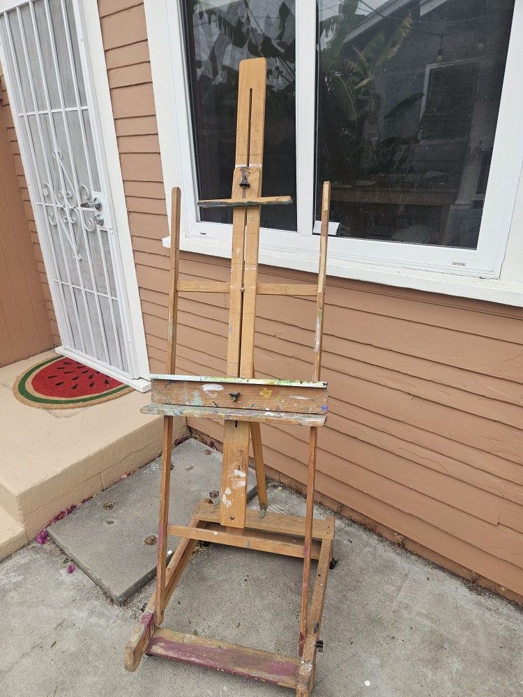 Wooden Easel -FREE