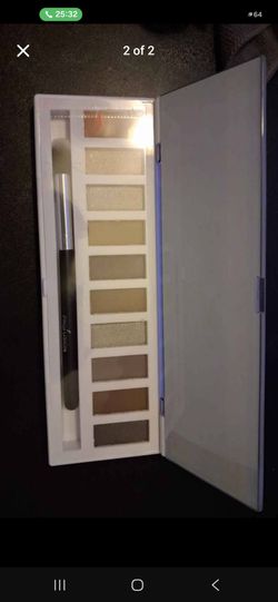 Profusion Eyeshadow Palette with Brush