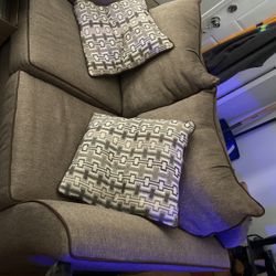 2 Pc Couch With 5 Pillows