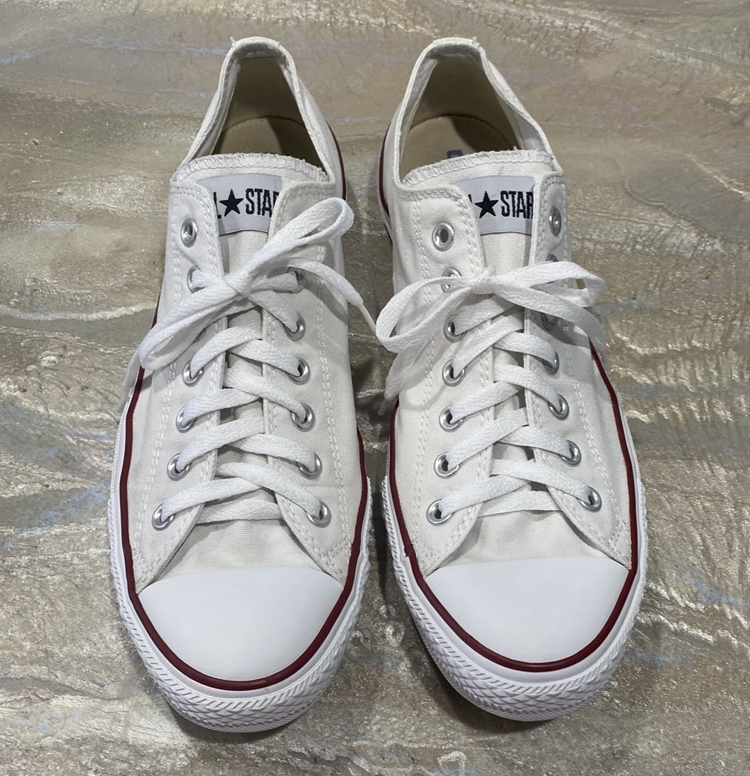 Converse All Star Low Tops Lace Up White Shoes Men’s 11 / Women’s 13