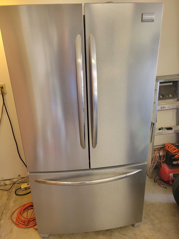 Frigidare GALLERY Refrigerator/Freezer
