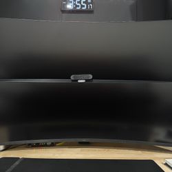 TWO 49" Odyssey CRG9 DQHD 120Hz HDR1000 QLED Curved Gaming Monitor