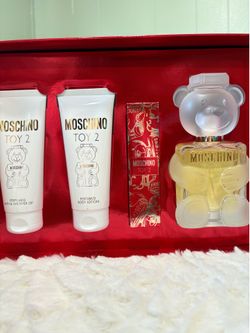 Moschino Toy 🧸 2 Perfume Gift Set