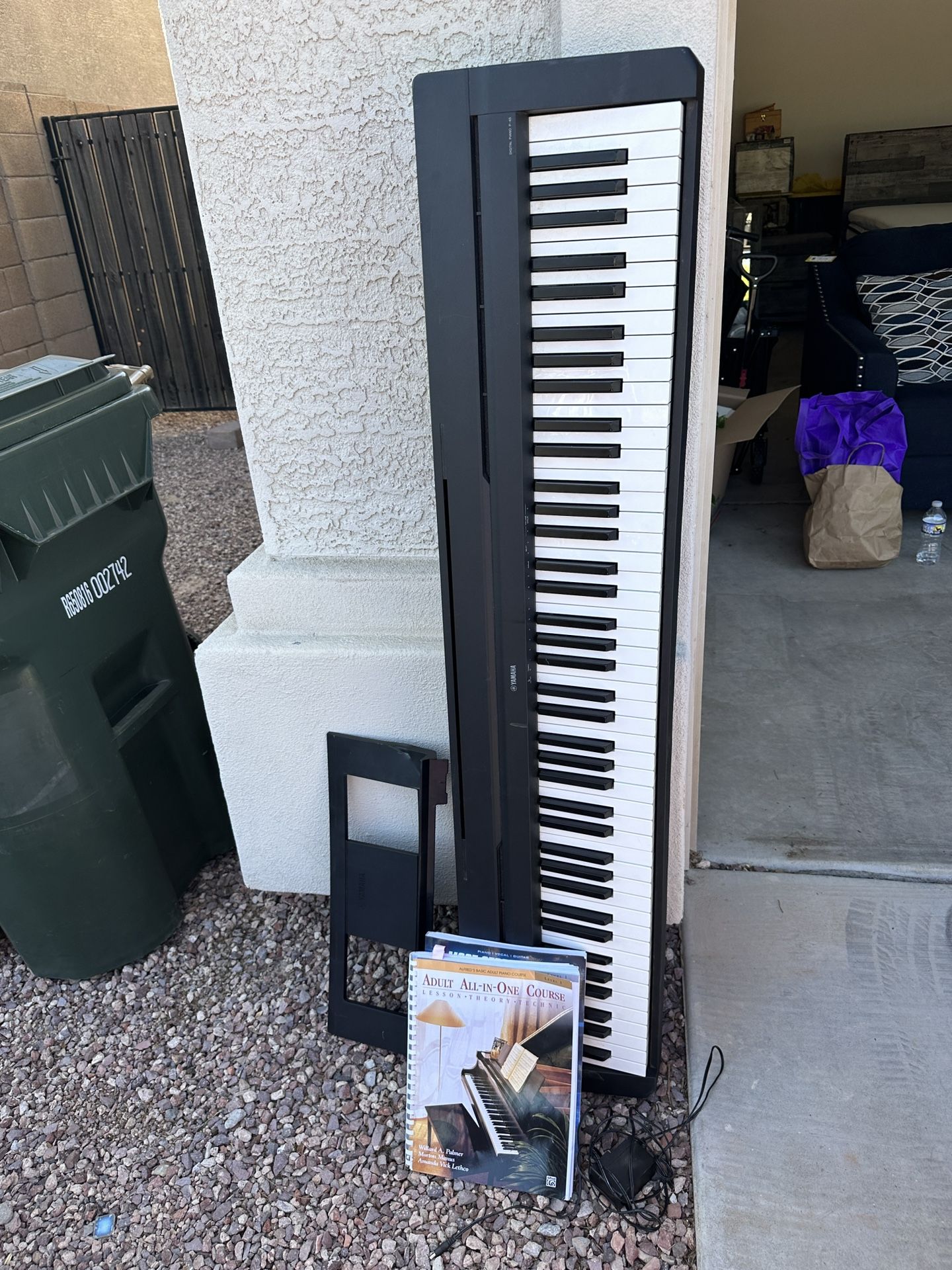 Yamaha Keyboard Piano