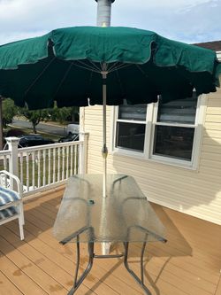 Patio table/ umbrella