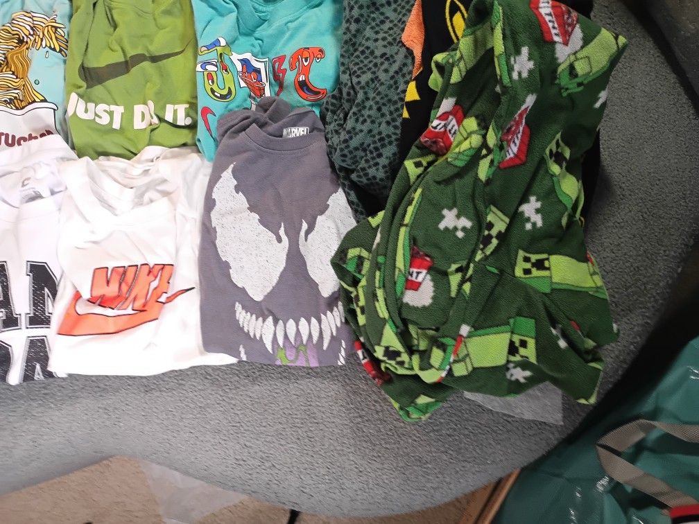 Boys Size 8/10 Clothing Lot – 17 Pieces Nike, Jordan, Levi’s, Marvel, Minecraft Pajamas