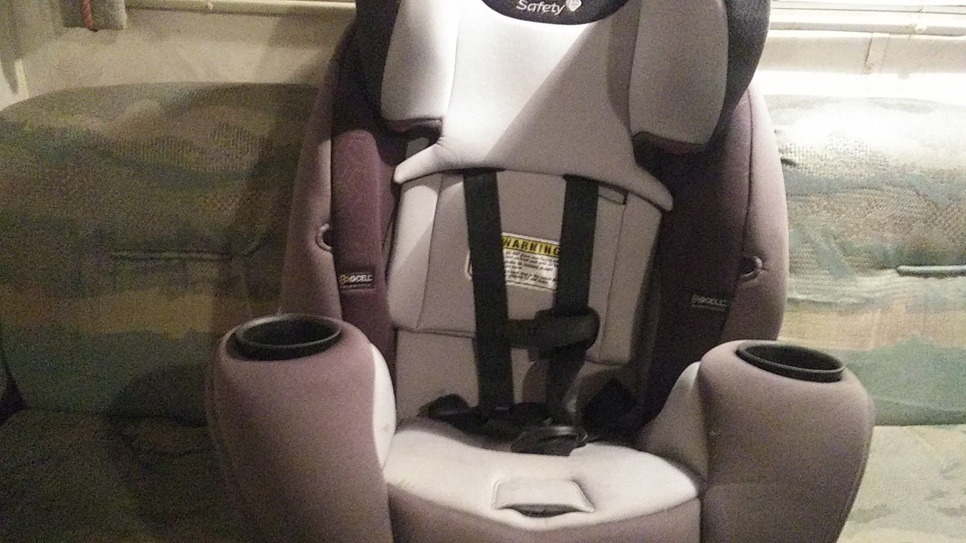 Almost New Safety 1st Car Seat