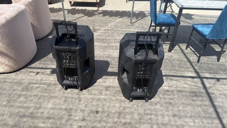 Bocinas ion $260 él par