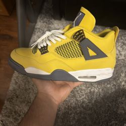 Jordan 4 lightning 