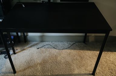 Black Desk