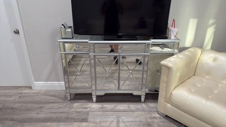 Tv stand