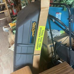 Cub Cadet 10 Cubic Foot Utility Cart