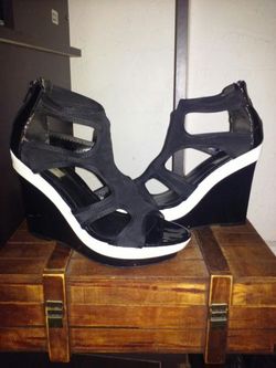 Vera Wang size 8