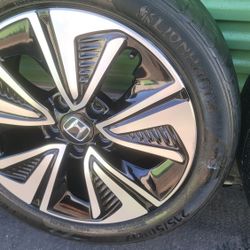Wheel 17 5 Lugs 5x114.3 Honda Like New