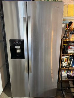 Whirlpool fridge with water/ice dispenser
