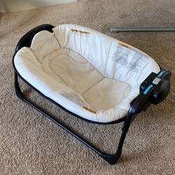 Bassinet/Diaper Changing Table