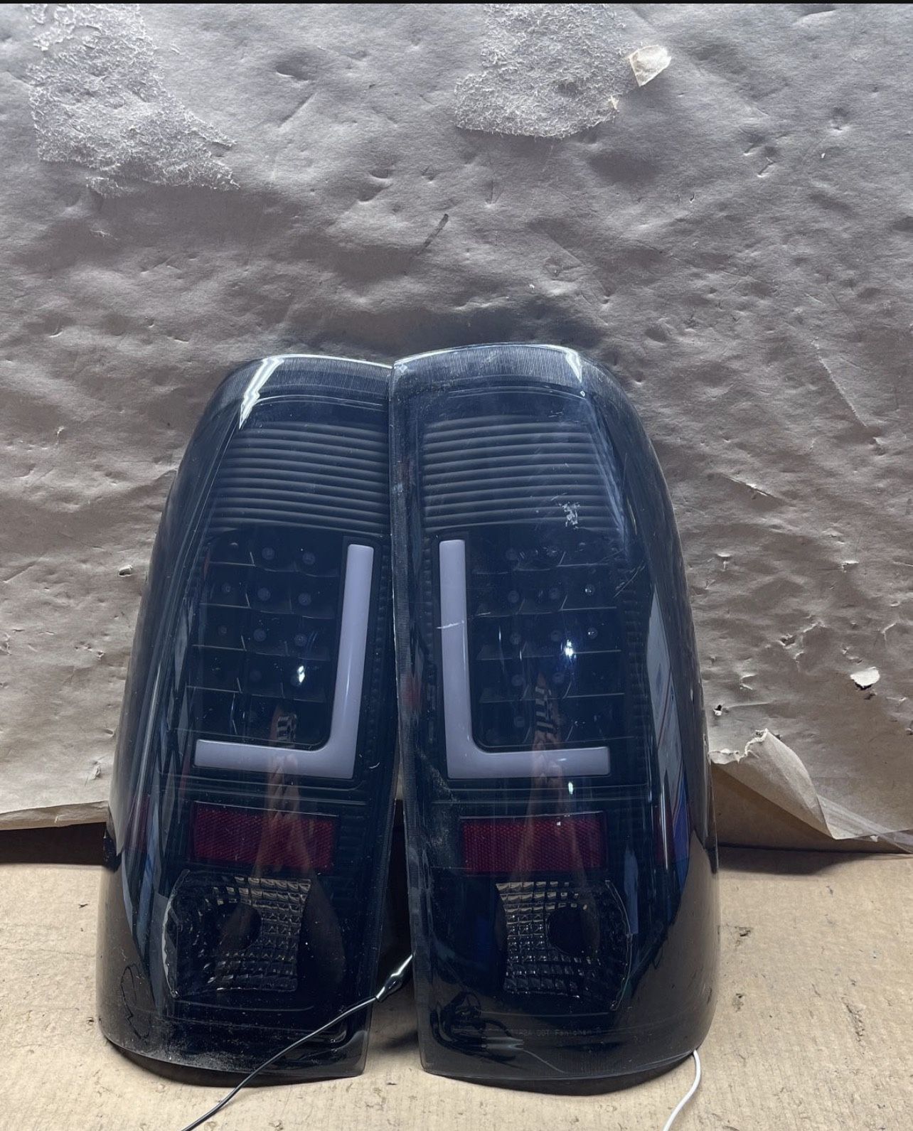 OT18 Fit 08-15 Ford F250/350/450 Taillight Pair