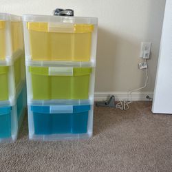 Storage Container With 3 Drawers, With Wheels 