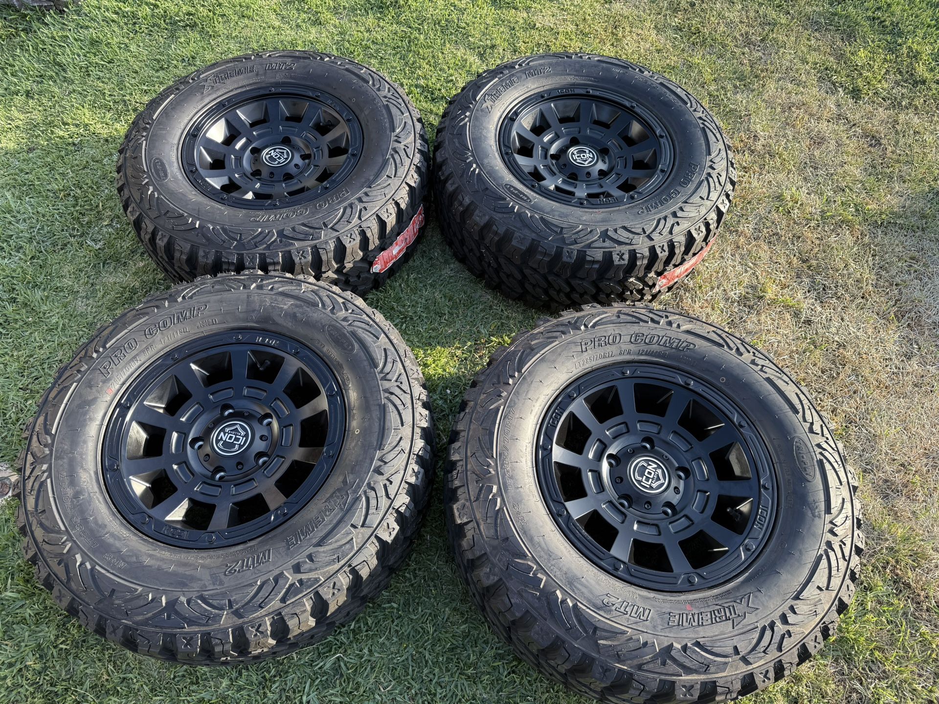 (4) 17” Icon Wheels 285/70R17 Pro Comp Mud Terrain - $1825