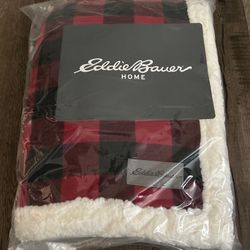 red and black plaid eddie bauer blanket 50x60in