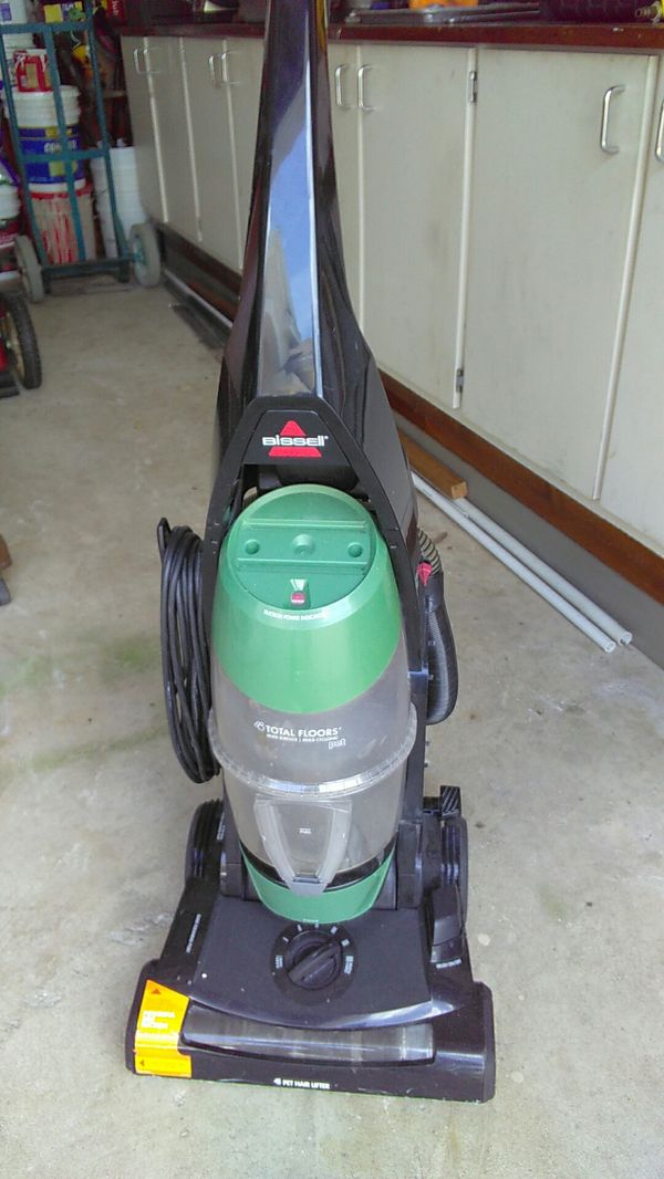 Bissell Total Floors Multi Service Vacuum Cleaner Great