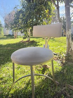 Vanity Chair