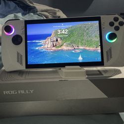 ASUS ROG Ally Z1 Extreme (512GB) – Complete in Box, Excellent Condition