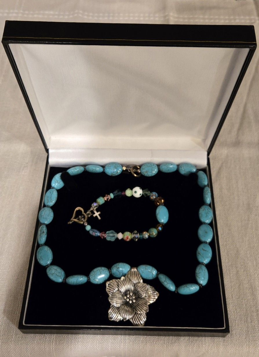 Turquoise Necklace And Matching Bracelet
