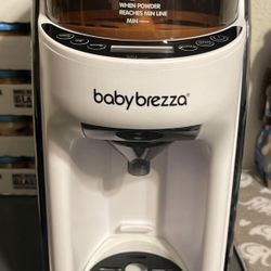 Baby Brezza Formula Dispenser 